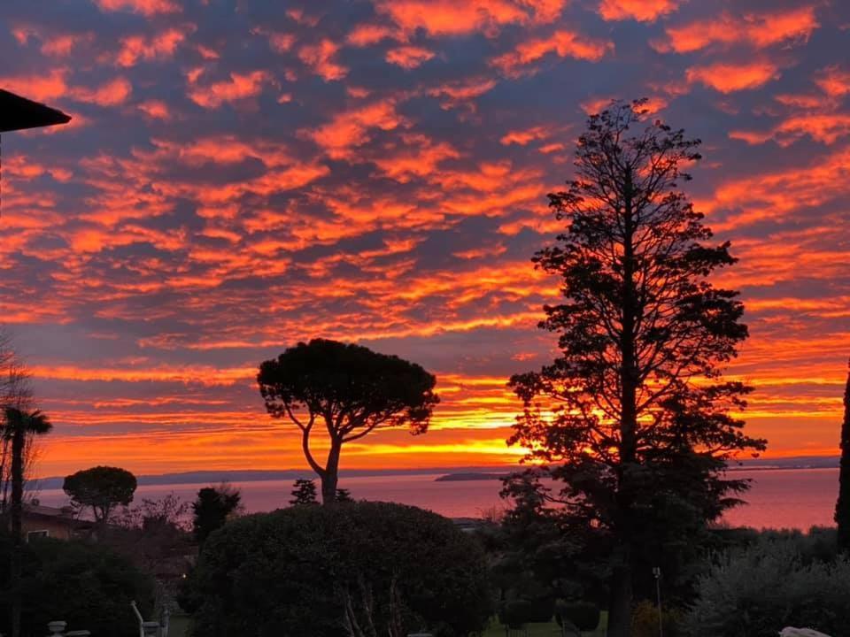 Residence Corte Ferrari -Ciao Vacanze- Moniga del Garda Dış mekan fotoğraf