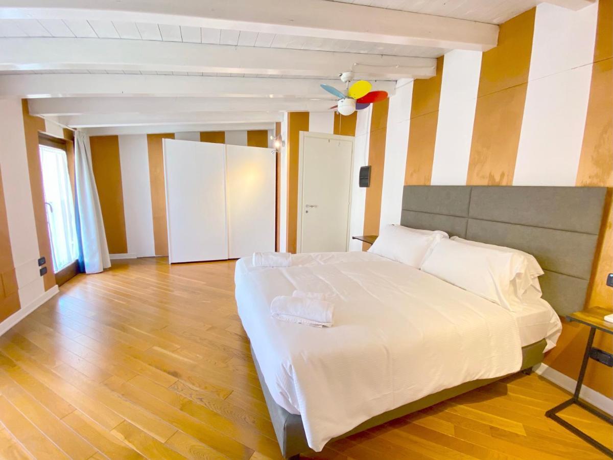 Residence Corte Ferrari -Ciao Vacanze- Moniga del Garda Dış mekan fotoğraf