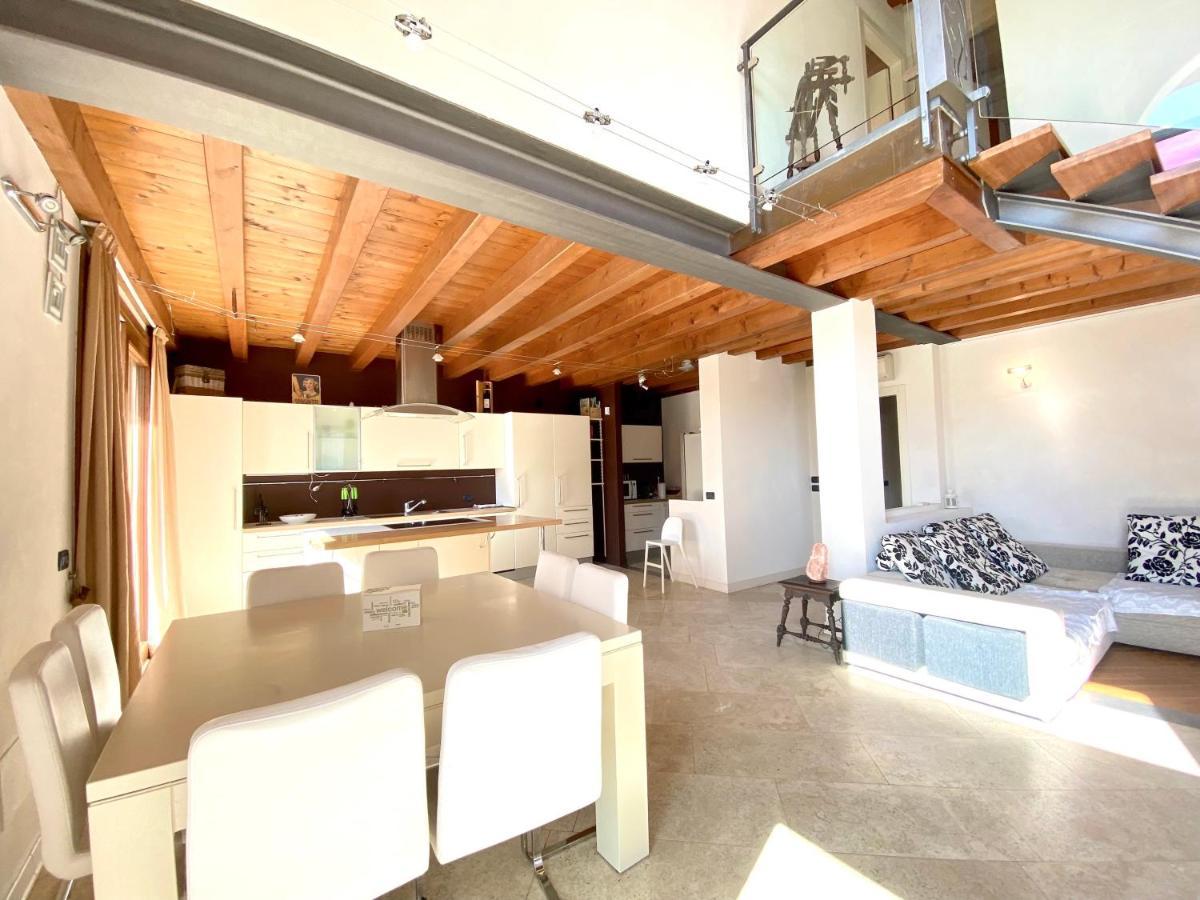 Residence Corte Ferrari -Ciao Vacanze- Moniga del Garda Dış mekan fotoğraf