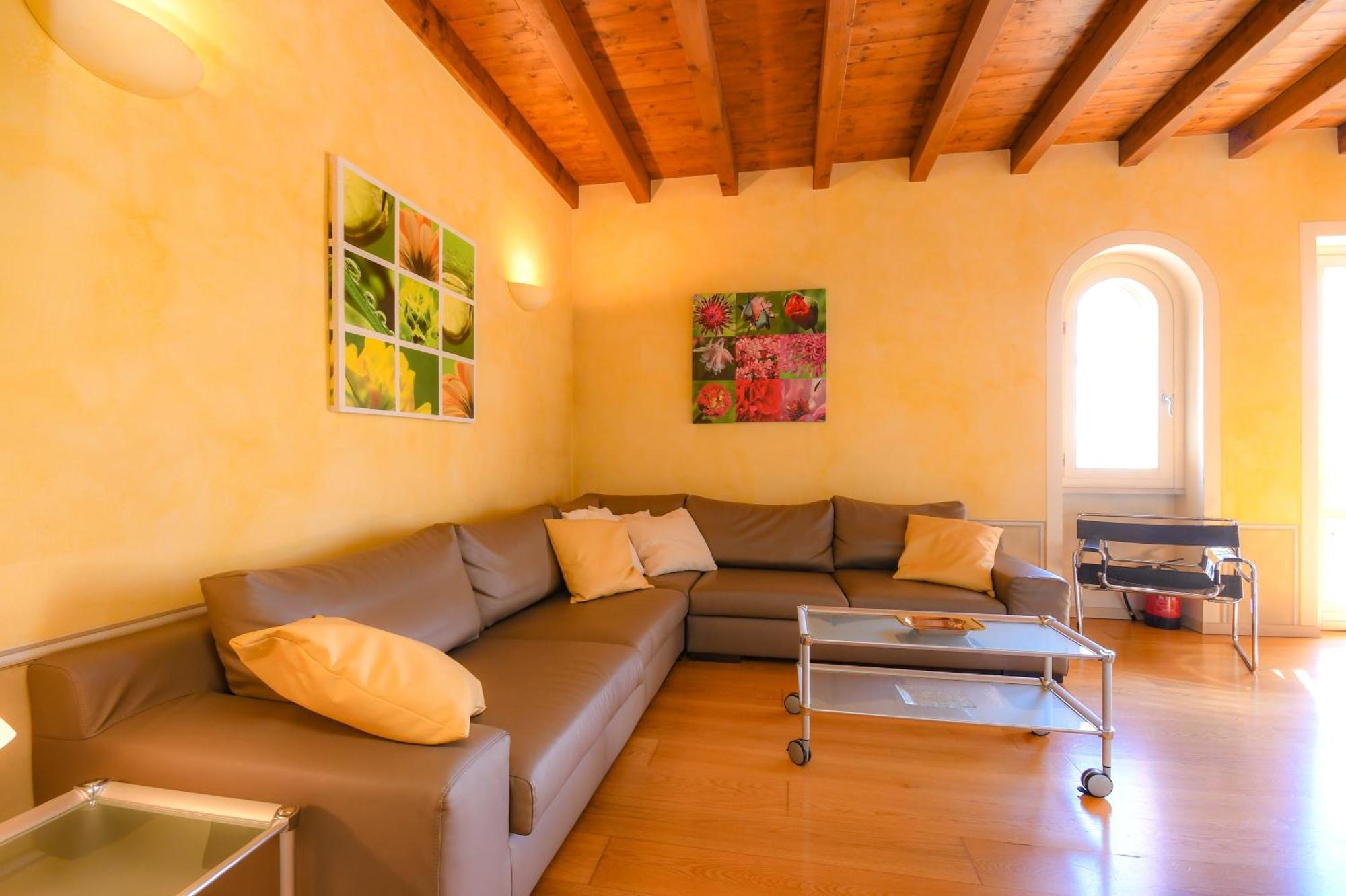 Residence Corte Ferrari -Ciao Vacanze- Moniga del Garda Oda fotoğraf