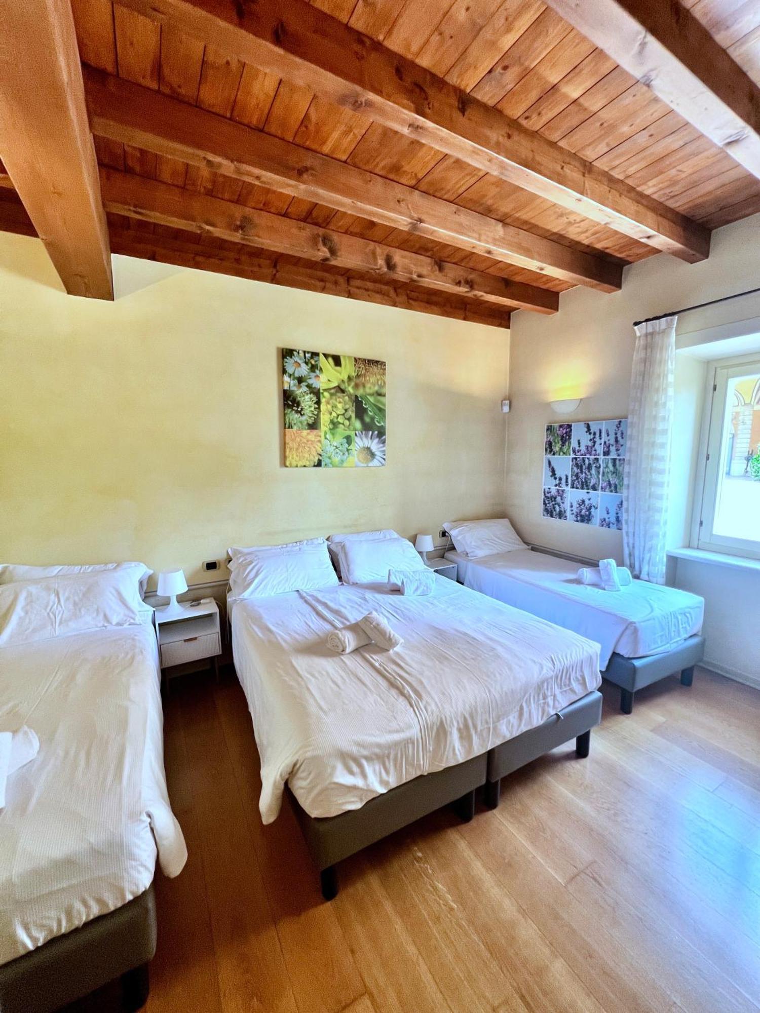 Residence Corte Ferrari -Ciao Vacanze- Moniga del Garda Oda fotoğraf