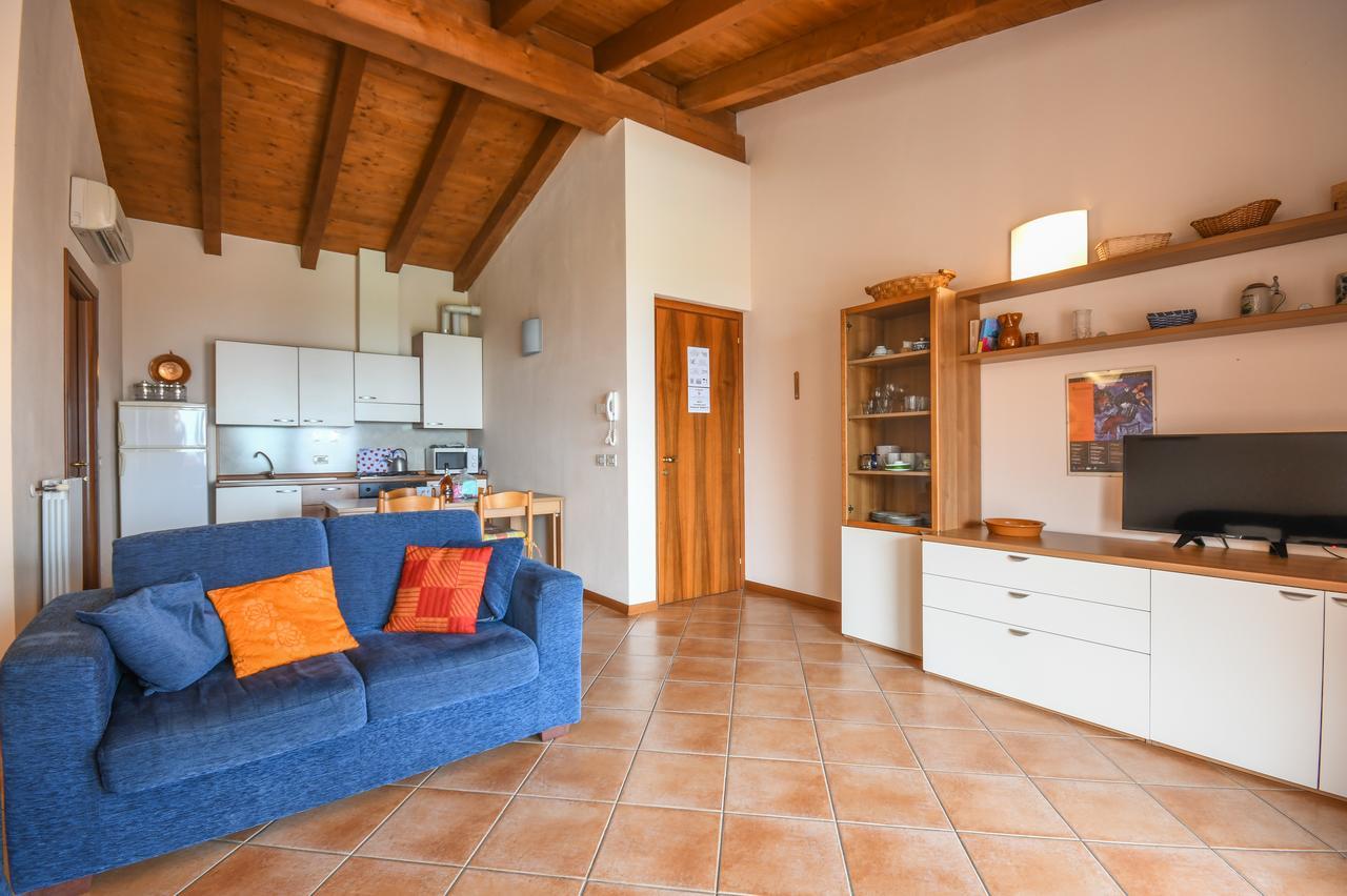 Residence Corte Ferrari -Ciao Vacanze- Moniga del Garda Dış mekan fotoğraf