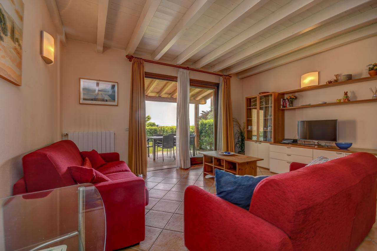 Residence Corte Ferrari -Ciao Vacanze- Moniga del Garda Dış mekan fotoğraf