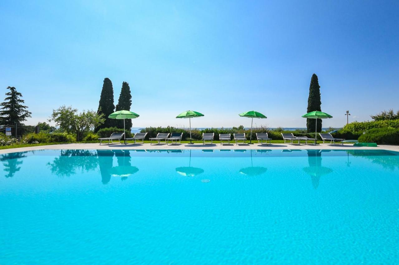 Residence Corte Ferrari -Ciao Vacanze- Moniga del Garda Dış mekan fotoğraf